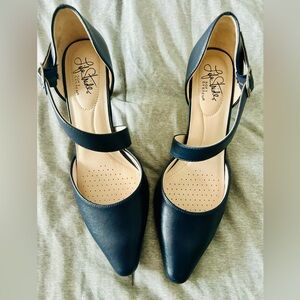 Life Stride Women's Navy Slingback Heels